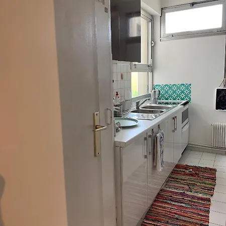 Quarto em Acomodações Particulares Jolie Privée à Dans De 75m2 Paris